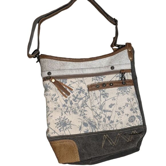Myra milestone upcycled canvas leather cowhide floral shoulder bag - Picture 1 of 10